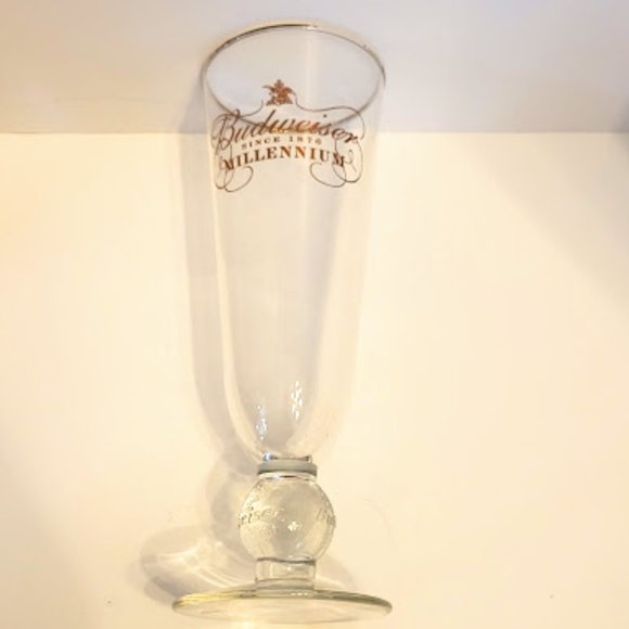 MILLENNIUM BUDWEISER FOOTED BEER GLASS WITH GOLD RIM - Picture 1 of 4